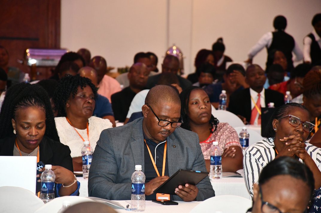 af_ecn's tweet photo. Day 3 #SouthernAfricaECDConference
ECD requires multisectoral collaboration to ensure that no child is left behind. National networks promote the spirit of Ubuntu for the well-being of the child & the whole society.
#IStand4Children
#Together4ECD https://t.co/jVfHYRZkOC