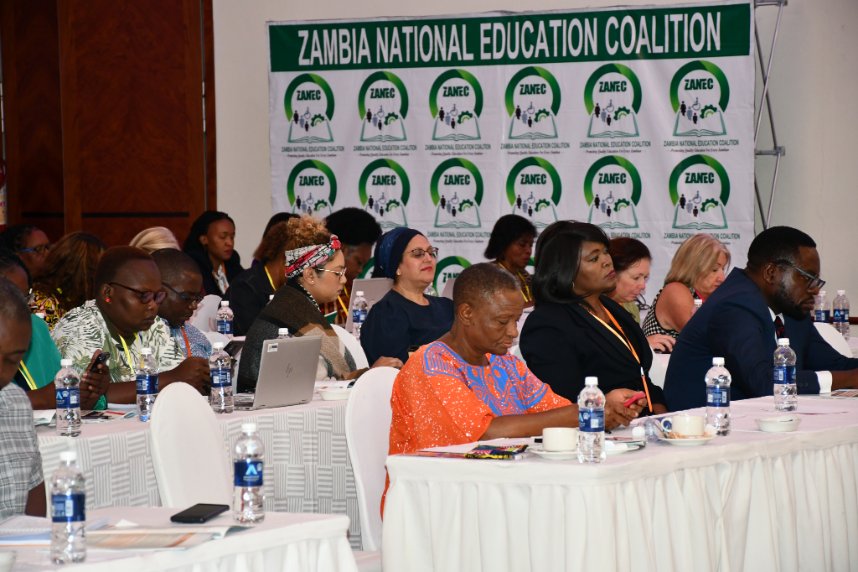 af_ecn's tweet photo. Day 3 #SouthernAfricaECDConference
ECD requires multisectoral collaboration to ensure that no child is left behind. National networks promote the spirit of Ubuntu for the well-being of the child & the whole society.
#IStand4Children
#Together4ECD https://t.co/jVfHYRZkOC