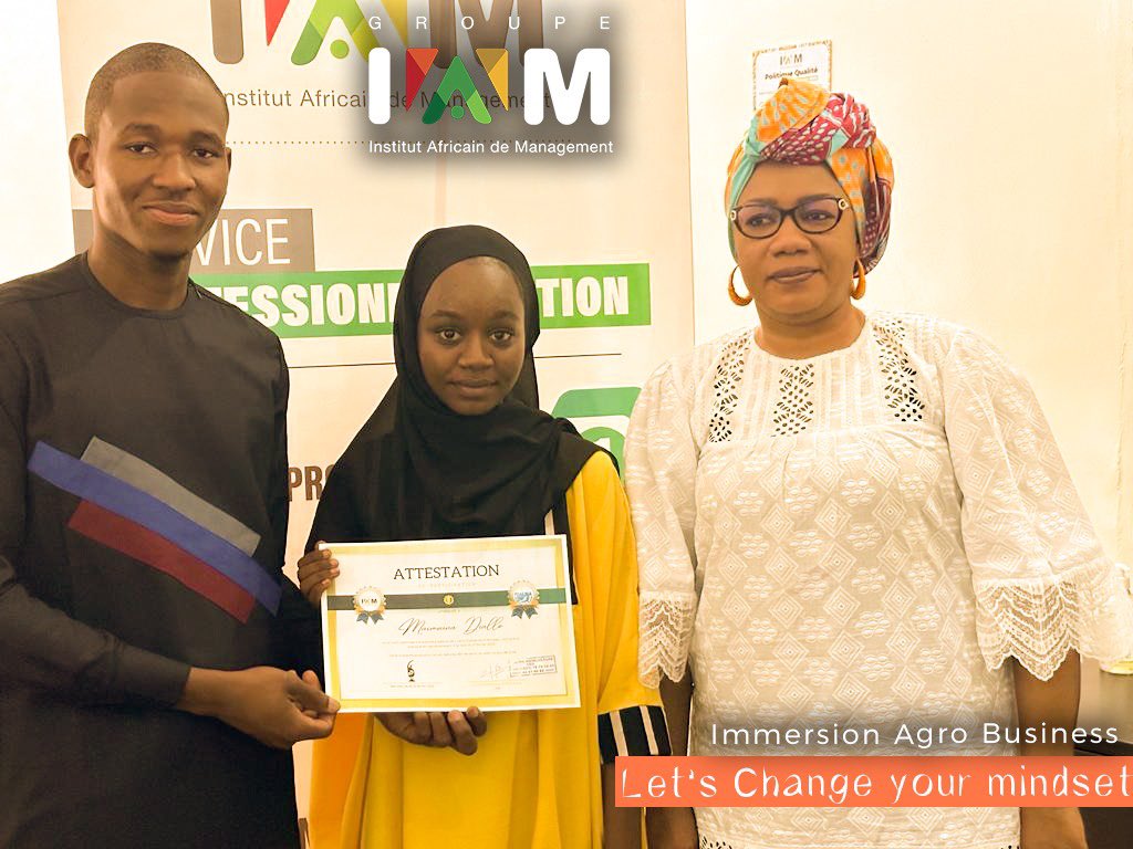 iam_bamako's tweet photo. Remise des attestations du programme d'immersion dans le domaine de l'agrobusiness!
Félicitations à tous les participants et tous nos remerciements à Maliba Ferme pour la qualité de la collaboration!  
IAM, le bon choix! 
#IAMpro
#AGE
#Fermemaliba
#globaleader
#kebetu https://t.co/OGisnEEPqN