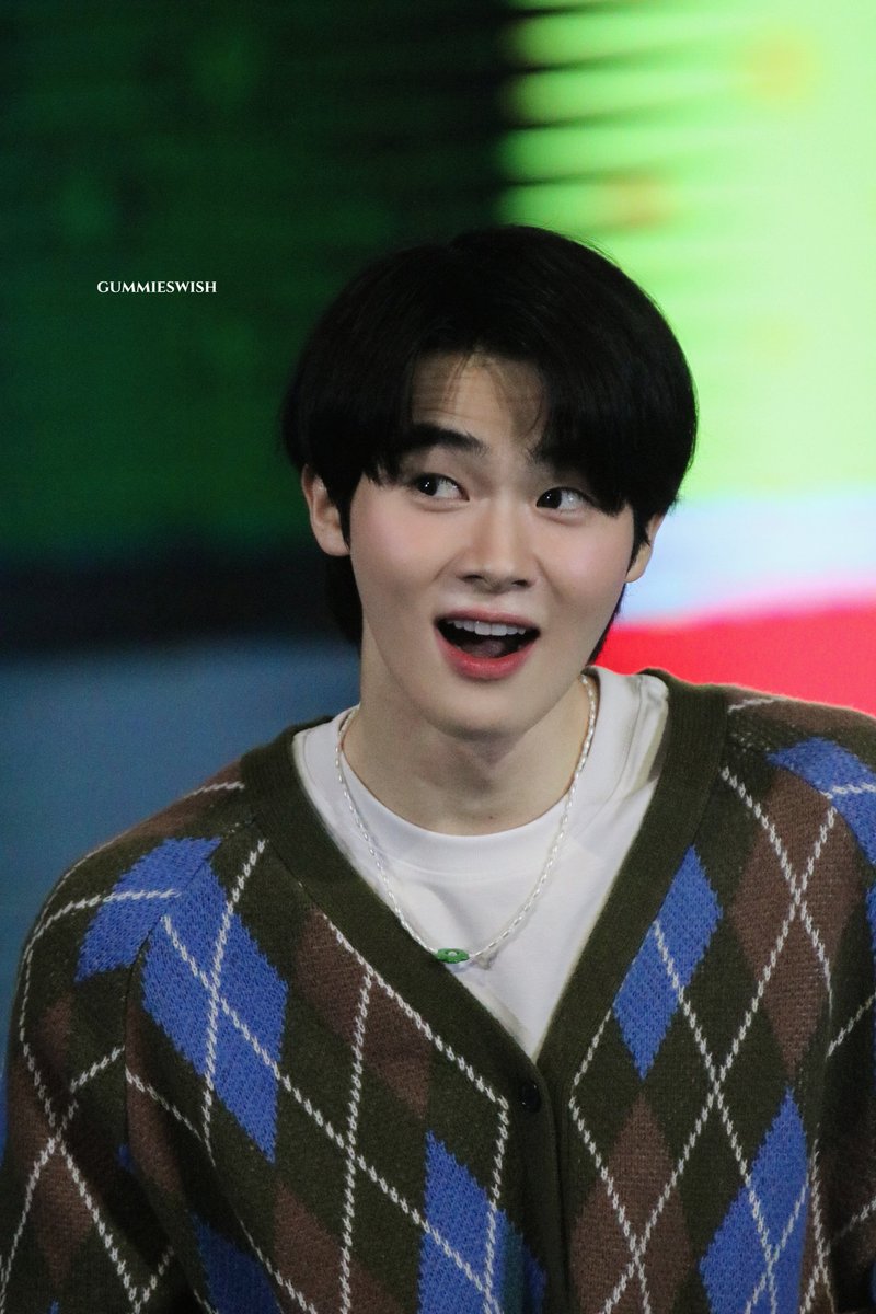 gummieswish's tweet photo. ห้ะ~ อะยัยน้าาาา มุม่ายด้ายยีนนน~
#bommu  ㅡ @bomm_u 
ㅡ 📸  #gummieswish24pic https://t.co/0pMZZGgN7u
