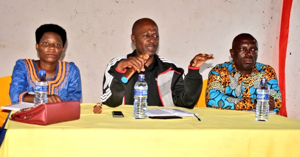 ABPInfos's tweet photo. #Burundi Le gouverneur de @BubanzaProvince tient ce jeudi une réunion avec les habitants de la zone #Butanuka en commune #Mpanda dans le but de recueillir leurs doléances et d'échanger sur des solutions y relatives. https://t.co/V18obIVmGH