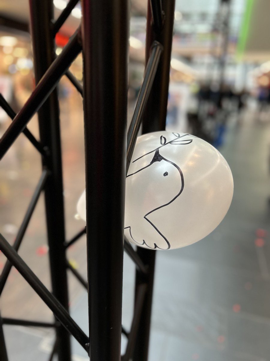 stauf_netzwerk's tweet photo. Für #Aktivismus braucht es #Elan und #Courage!

Habt ihr Ideen für den #gewaltfrei|en #Widerstand, die man in Zukunft umsetzen könnten?

#FRIEDEN #FckCBDC #cAUFARBEITUNG https://t.co/J29VNvMeNq