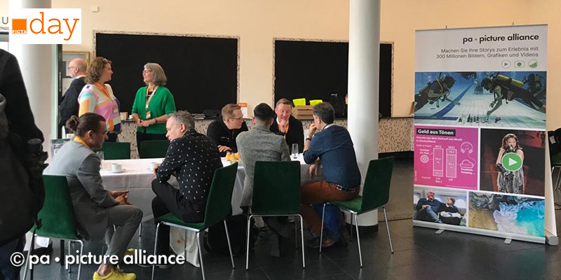 picturealliance's tweet photo. Endlich wieder Pictaday! Schaut vorbei an Tisch 1 & 2 in der Alten Kongresshalle in München. Unser Team freut sich auf euch! Wir wünschen euch schöne Wiedersehen, einen spannenden Austausch und viel neuen Input!
#picturealliance #pictaday #muenchen #bildbeschaffer #bildagentur https://t.co/XL1MJXa5Xg