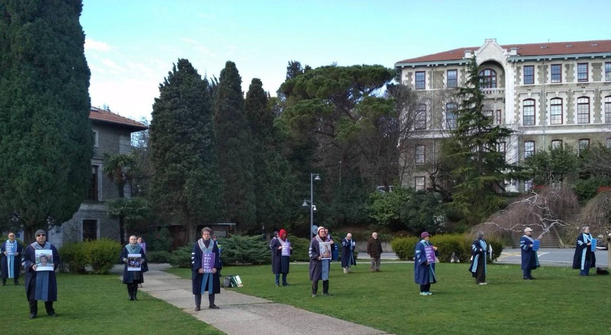 Bugün.
Liyakat için ayaktayız.
Az kaldı.