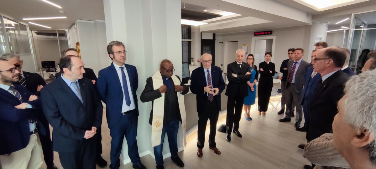 bancadipiacenza's tweet photo. Banca di Piacenza, inaugurata la filiale di Lodi trasferita in via Garibaldi, in locali di proprietà. Leggi di più al link https://t.co/b047EuM8E4
#BancadiPiacenza https://t.co/5U2V3ZgIXz