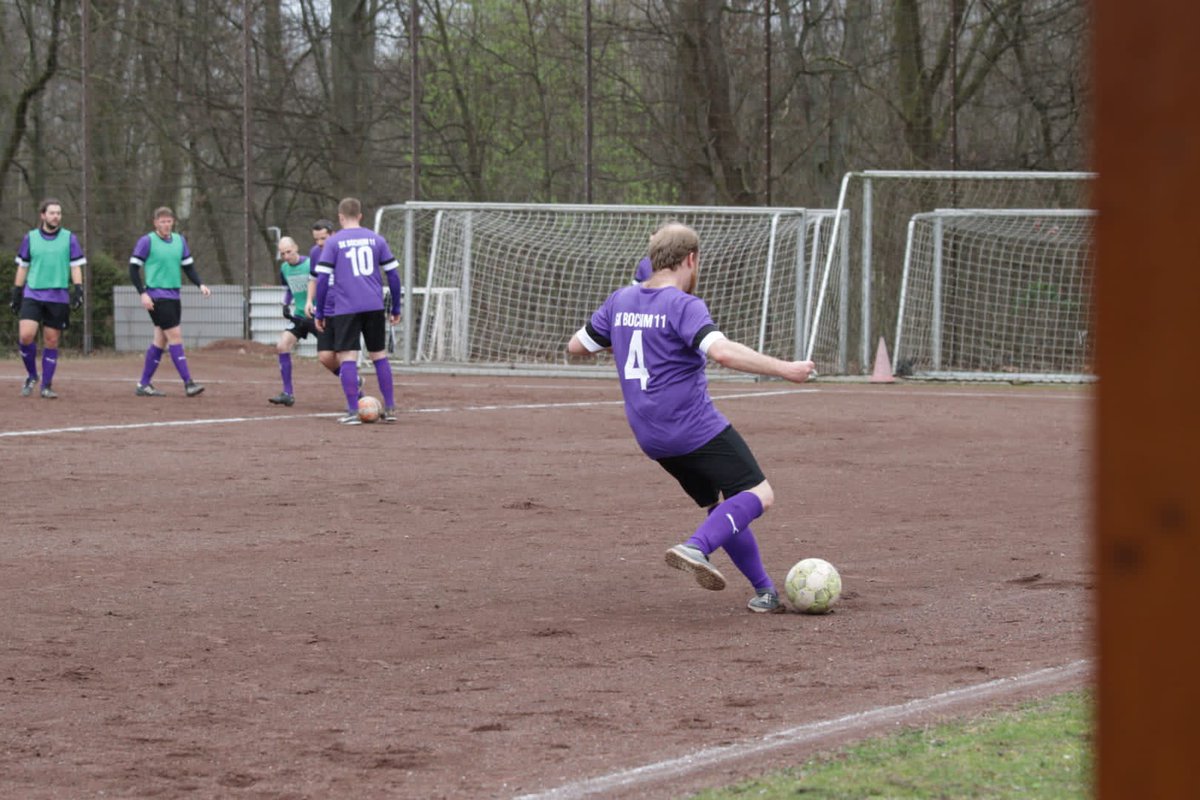 SKBochum11's tweet photo. Unseren Spielbericht zum Spiel beim SC Werne findet ihr bei Instagram und Facebook!

https://t.co/8SA6oQ3KJP

https://t.co/o918hAWE8D

#SKB #skbochum11 #LoveSKBHateNZS #NurDerSKB #Fussball #Bochum https://t.co/59vHfGO2Wr