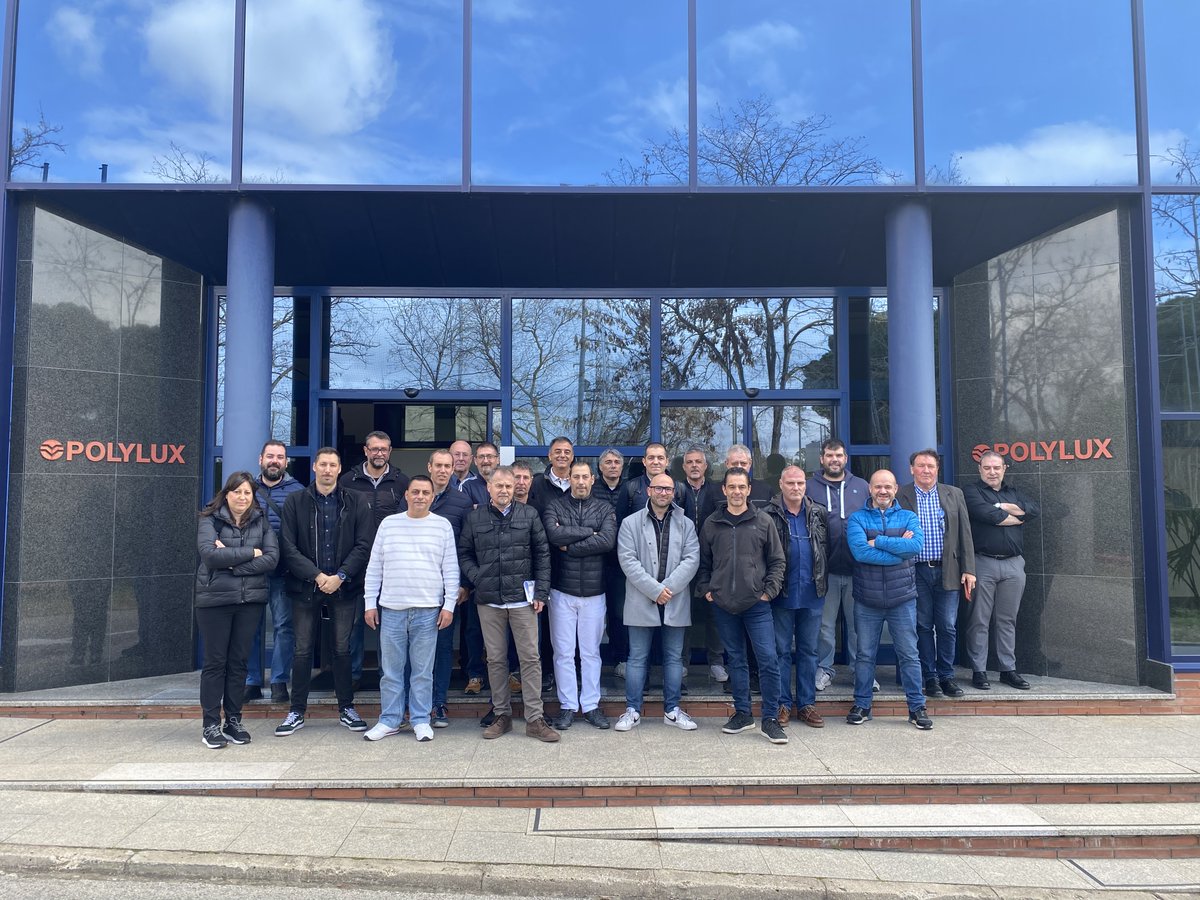 fontgas_fg's tweet photo. Interesantísima la jornada de #formación y la #visita a las instalaciones de #Polylux de la semana pasada.
#Gracias y hasta la próxima😉 https://t.co/xScaY7tK7v