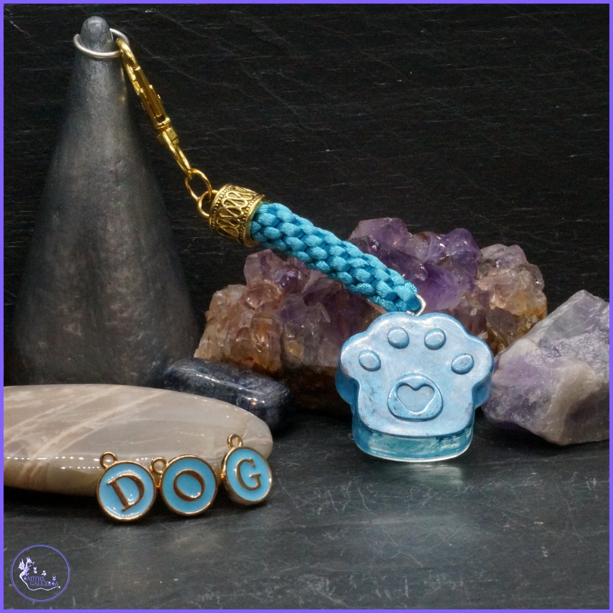 IantheGalleria's tweet image. K - Kumihimo

It took a while to think of this one for some reason &amp;amp; then we remembered all of our Keyrings &amp;amp; Key Chains are Kumihimo braided. A treble letter day for you!

ianthegalleria.co.uk/ourshop/cat_16…

#AMZart #AprilAlphabetChallenge #AlphabetChallenge #NationalPetMonth #EarlyBiz