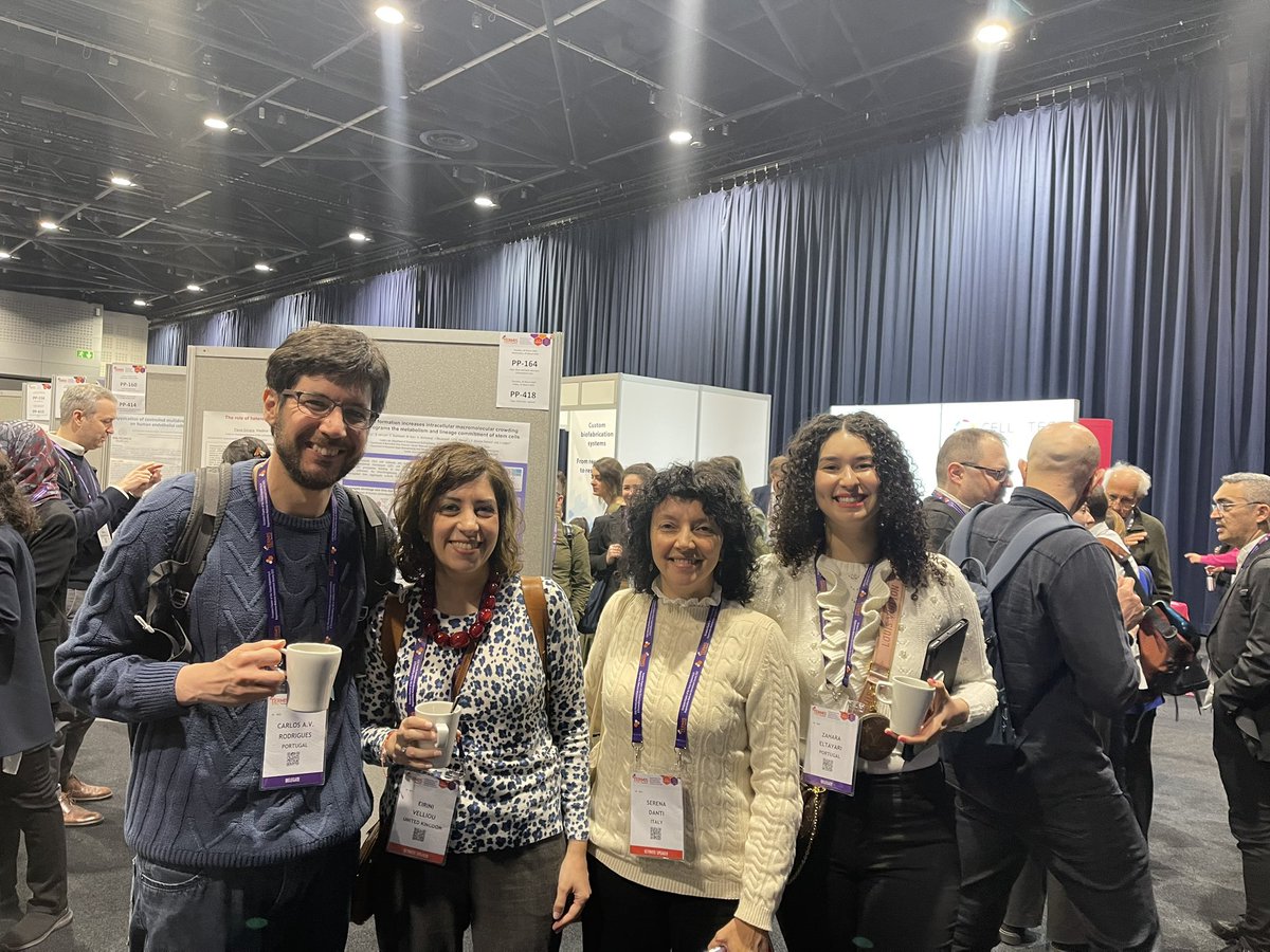 Coffee break ☕️ at @TermisEU2023! It feels so good to be seeing again so many colleagues, ex-students, friends ‘in 3D’ after such a long time along with stimulating scientific discussions👩🏻‍🔬🧫🔬@Carlos_AVRod @DantiSerena @ZEltayari #TissueEngineering #3Dtissues #TermisEU2023