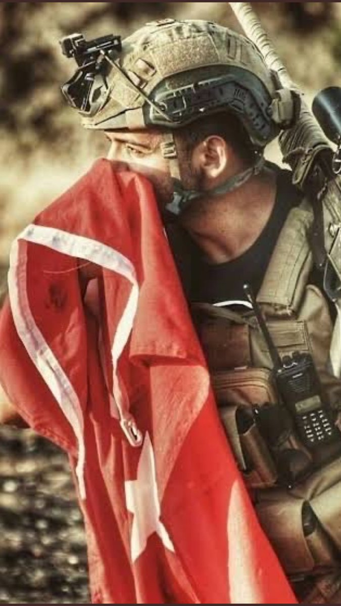MehmetOzbay_26's tweet photo. #SnCumhurbaşkanımız
Varlığını Türk Milletinin bekası ve huzuru için feda eden kahraman Astsubaylar tazminat müjdesini bekliyorlar.
@RTErdogan 
@tcbestepe https://t.co/KnIy3yXZrv