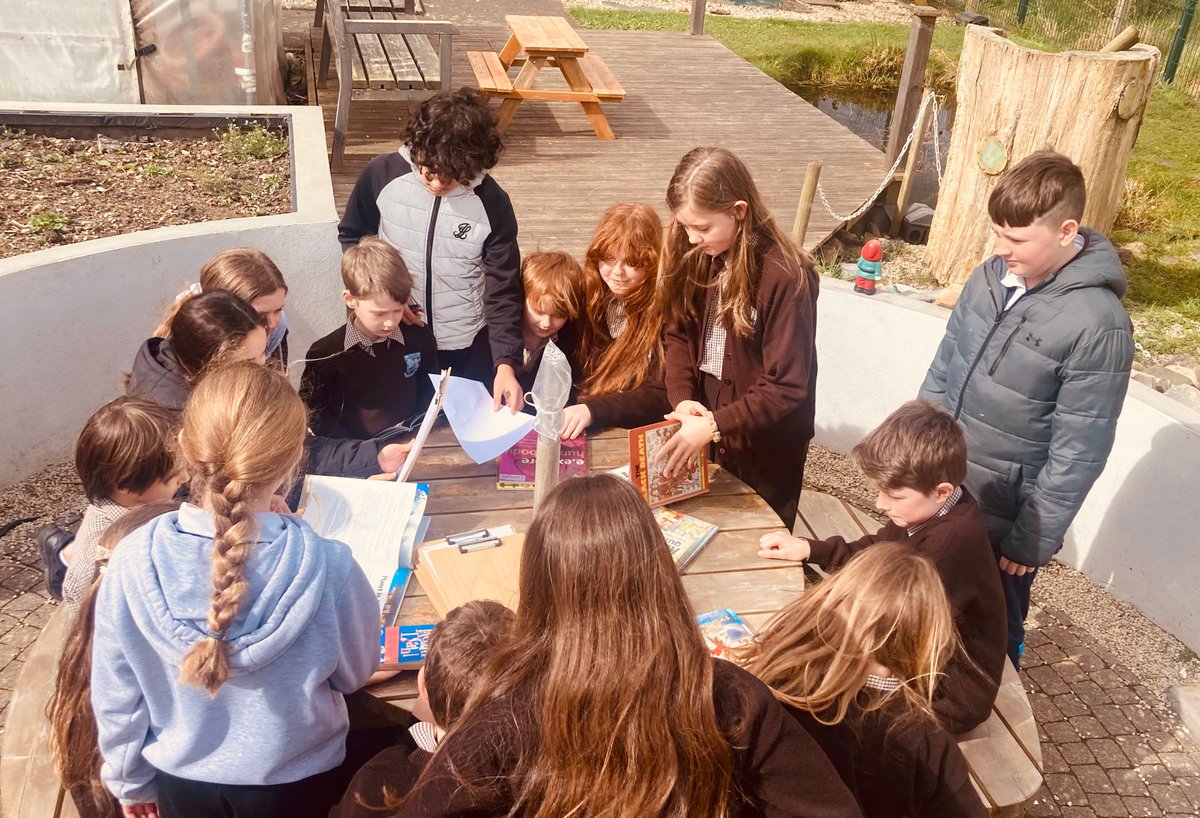 ScoilIde's tweet photo. We were privileged to be part of @schoolofed_UL linking sustainability &amp; education. We learnt so much from @kenbyrne8. We will work with  @ScullyMartina &amp; @Prior_Samantha to develop Scientific Literacy &amp; 21st Century Skills. Our project is “Water in my Life”. @limerickenviron https://t.co/tsCn1OD15f