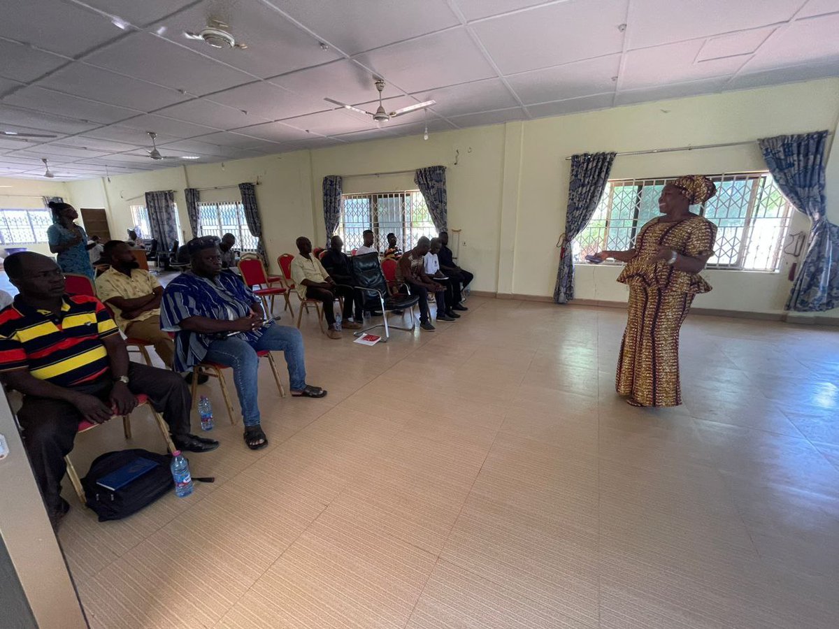 Interforumgh's tweet photo. Under the Healthy Future for All Project, @Interforumgh organized a Private Sector Forum at the Nandom Municipality. The forum brought together private sector actors such as finance institutions, water tank owners etc. to discuss roles they can play towards WASH improvement. https://t.co/GAsvhGDPsl