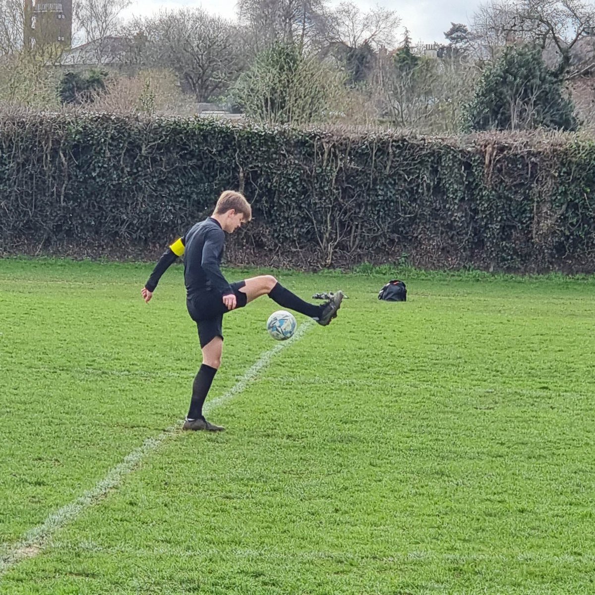 #youngreferee #norefnogame #respect
Message from a young referee’s parent 
My son is a young ref - he is smiling before the game. Message to all adults - let him smile after the game. 

#GrassrootsFootball #JuniorFootball #AdultFootball #TeamGrassroots #GRF