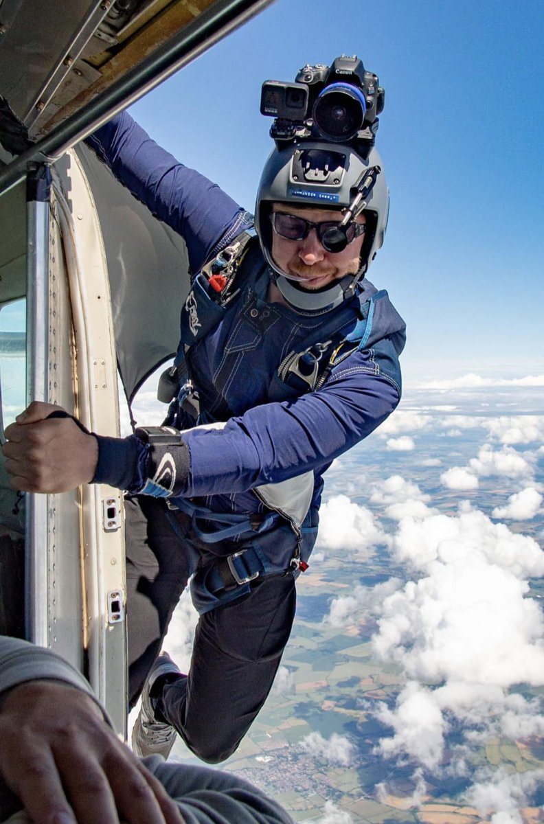Did you know that, to capture the moment a tandem skydiver exits the aircraft, our camera flyers have to hang on to the outside of the plane?

Pretty cool, right? How would you feel if this was your job?

#tandemskydive #extremejobs #anotherdayintheoffice