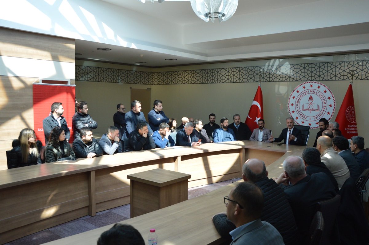 necatiyener_'s tweet photo. Okul Müdürlerimizden İlçe Milli Eğitim Müdürlüğümüze anlamlı ziyaret … 30.03.2023/12.00 https://t.co/DsDAJRBo44