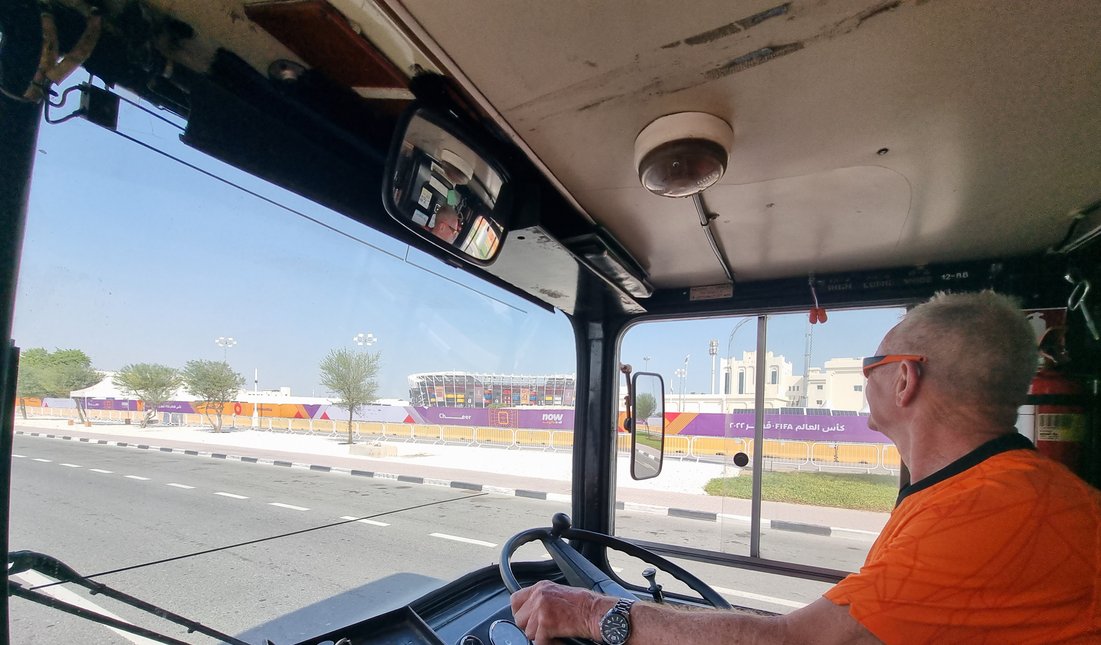 Ben jij een ervaren #buschauffeur met de juiste papieren? Ben je ook nog #Oranjefan? Hou je van avontuur? Dan is dit je kans! Wij zoeken exta chaufeurs  om onze mooie, oude 43jarige bus met fans te mogen rijden bij wedstrijden en toernooien. Vacature info:
oranjefans.nl/debus.html