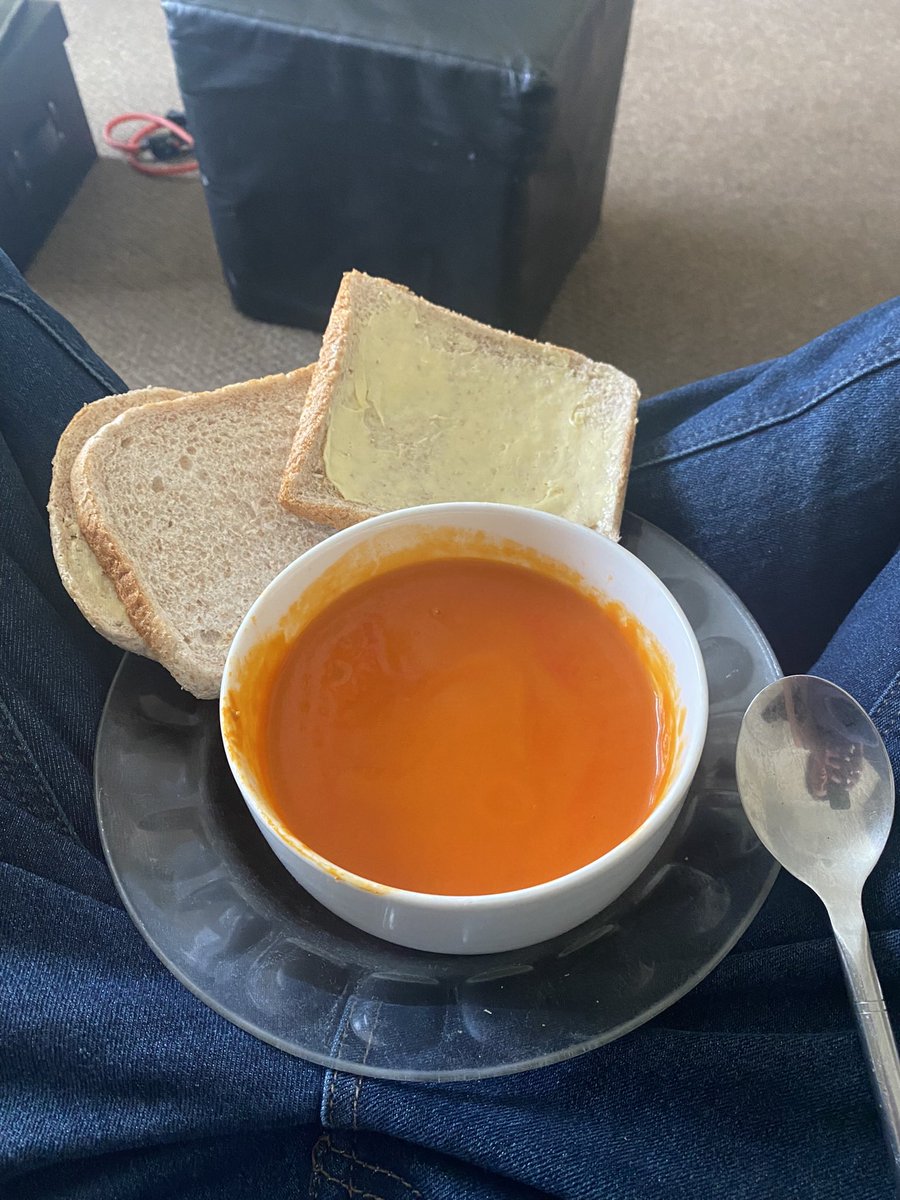 crazyjane125's tweet photo. When you’re hungry but need to go food shopping 😋 #crusts https://t.co/RfdBSxQmWt