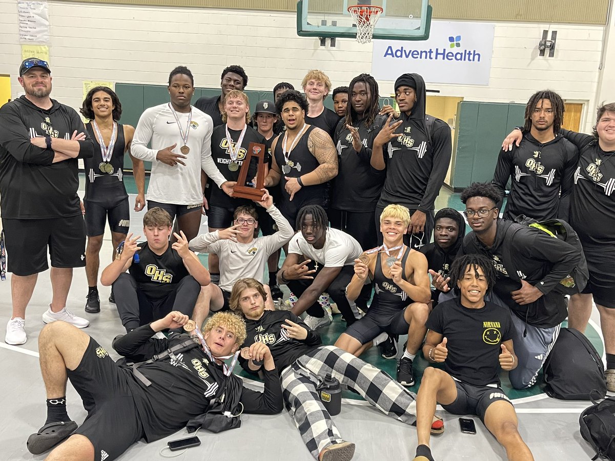 Oakleaf Boy’s Weightlifting tweet media