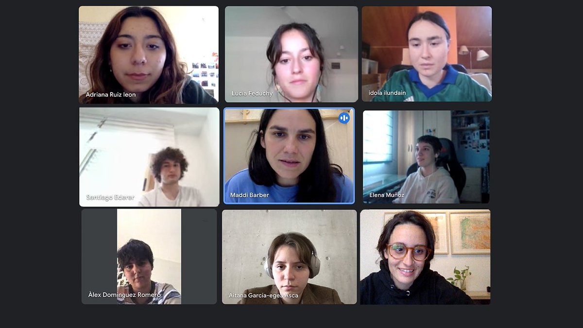 Preciosos encuentros en Pamplona y Barcelona entre #JóvenesProgramadores <a href="/MovingCinema_/">Moving Cinema</a> y cineastas hablando de sus películas, de cine y más. Lo compartirán en en <a href="/PuntodVistaFest/">Punto de Vista</a> (hoy 19h en Civivox Condestable) y <a href="/DAFilmFestival/">D'A Festival Cinema Barcelona 2025</a> (mañana 19h15 en @cececebe) 💥📽️ 
<a href="/SrAtlantico/">Santos Díaz</a>