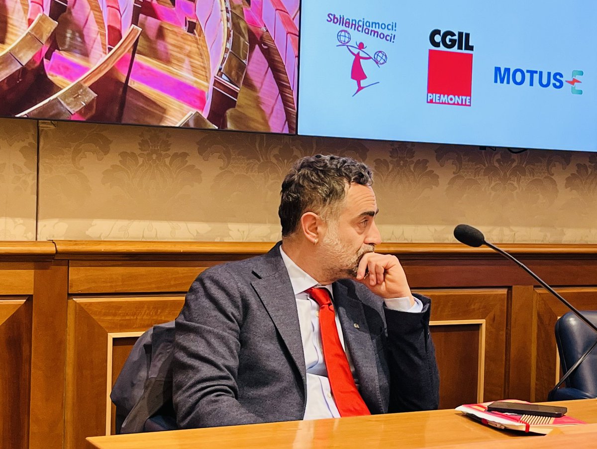 🚘⚙️ Al Senato per la presentazione dell'Alleanza Clima Lavoro. 
“È indispensabile l’alleanza tra il lavoro e il clima. Dobbiamo produrre la mobilità del futuro che sia quanto più possibile pubblica, ecologica e che garantisca l’occupazione”. <a href="/Depalma_michele/">michele de palma</a>
