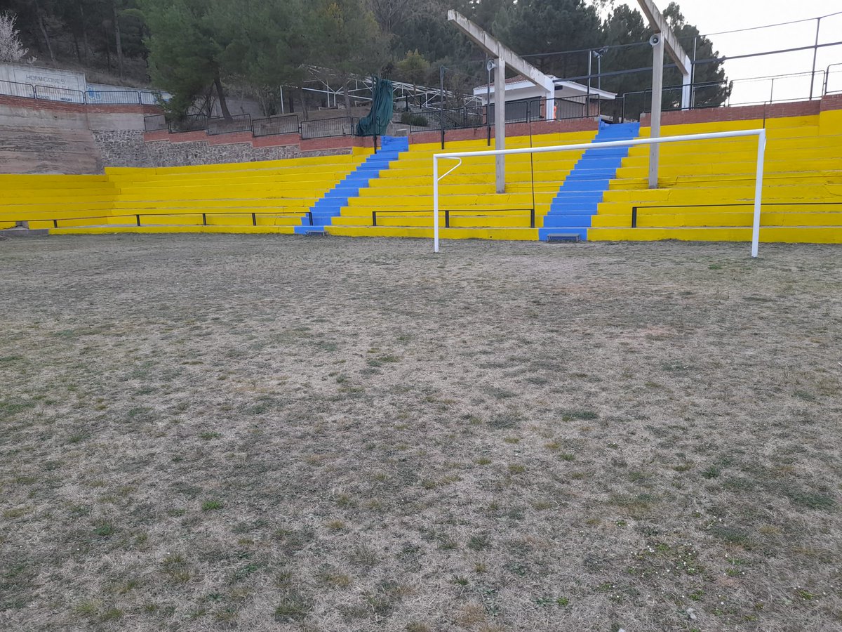 montalban_cp's tweet photo. Tenéis ganas de ver cómo será la camiseta?? Tiene algo que ver con esto. Estar atentos que en cualquier momento disparamos... 🫣🫣 https://t.co/vOnIC2fAYj