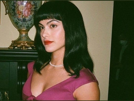 Leandraaofc's tweet photo. Chorei
Sorrir
Morrir de raiva 
Mais so de pensar que é a última temporada me da vontade de chorar de verdade .
#Riverdale última temporada gente , se preparem que eu vou está muito nostálgica e sentimental hoje https://t.co/OOLrAfvBc3