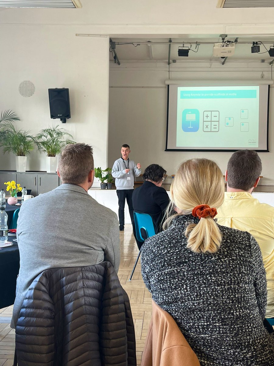 woodberrydownN4's tweet image. Thank you to @MichaelPavela, @MissCurnow_WD and @mr_waldon for their excellent presentations to our Scandinavian visitors this morning. Their passion and excitement for technology in the classroom is exemplary. #NWFed #WoodberryDown