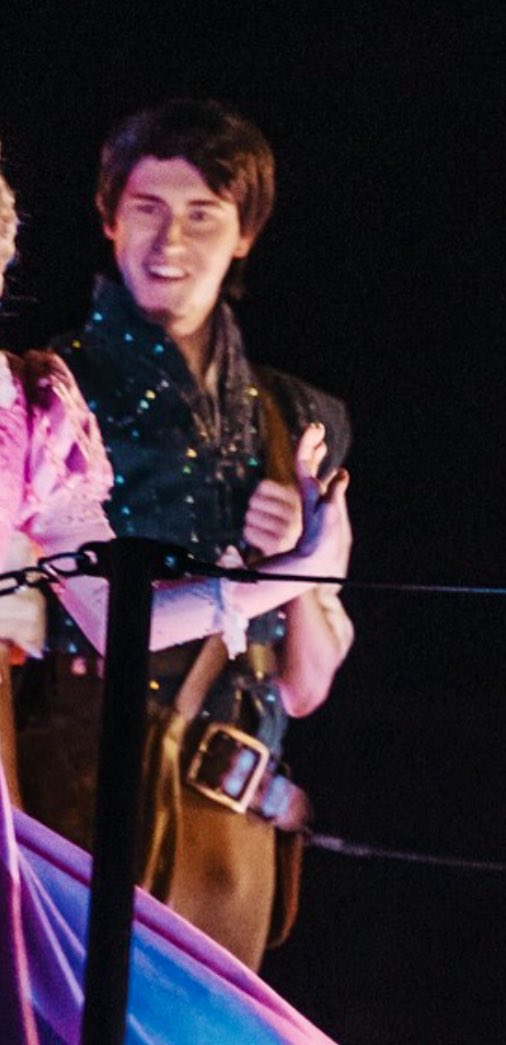 CosplayerGuys's tweet photo. Want to be featured like #anonymous ? DM your favorite hot guy in costume & follow us. #FlynnRider #Flynn #costumebulge #bulge #cockoutline #gay #bulgeoutline #EugeneFitzherbert #Tangled #frontbump #GayHalloween #GayCosplay #Cosplay #fatsack #guysintightpants #hotguysincostume https://t.co/algVyfmdNm