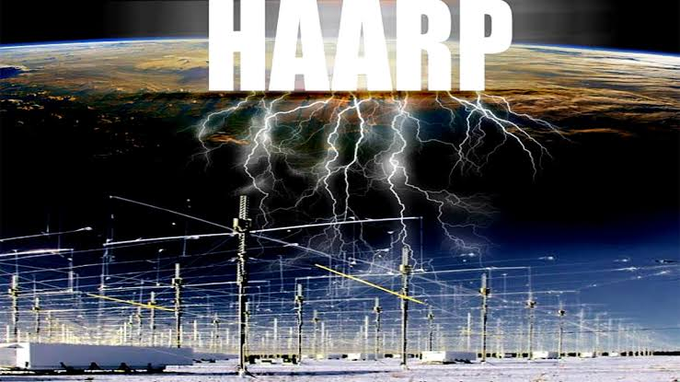 ¿Es HAARP un programa para manipular los anticiclones? ¿Las antenas deshacen nubes? Sí, en caso de que tengas una mente retorcidamente paranoica. 
Abro hilo.