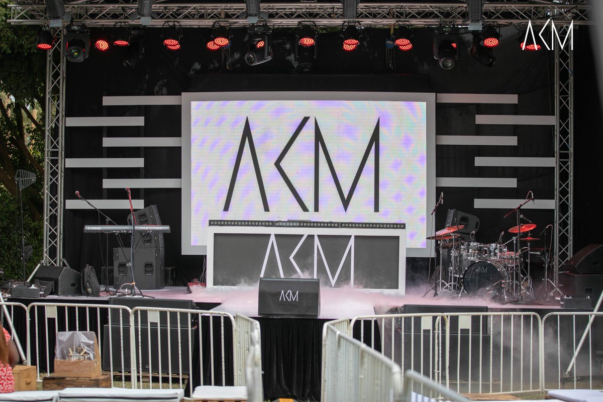 Be it a corporate or a social gathering, take your event a step further with our  stage setups 😌

#AKM #StageSetup #CraftedToEntertain