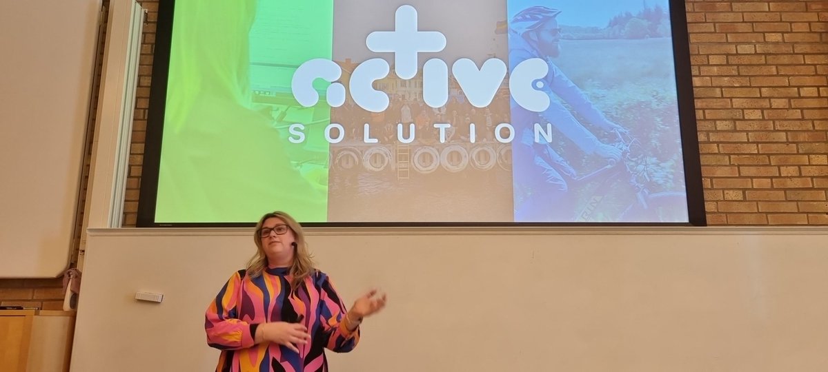 ActiveSE's tweet photo. Here we have the awesome @CeciliaSHARP talking about security in an agile process here at #UmeDev https://t.co/teeAKQKjL4