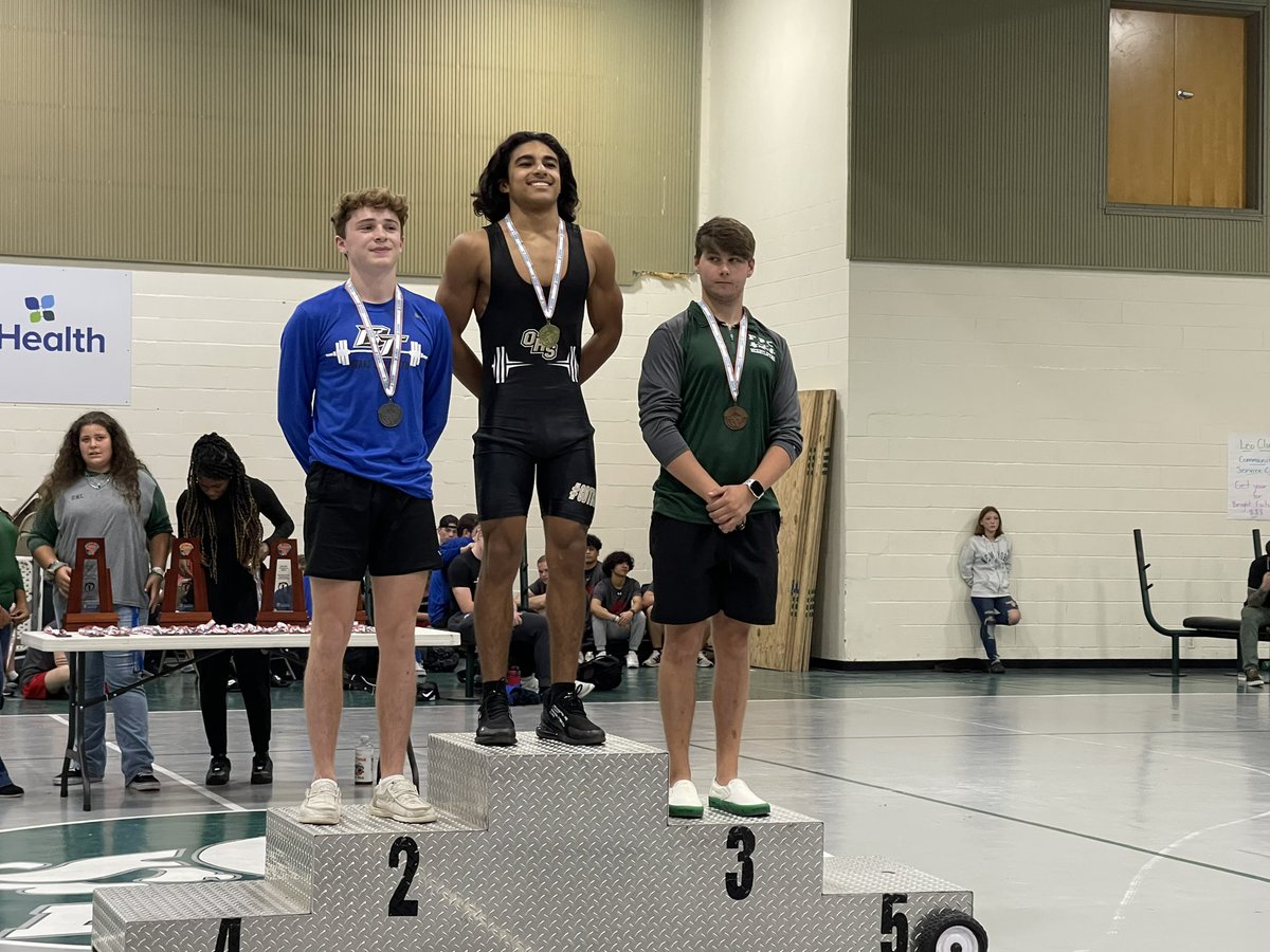 Cristian Rodriguez finishing 1st place in both traditional at Olympic at 139lbs this freshman is a special lifter