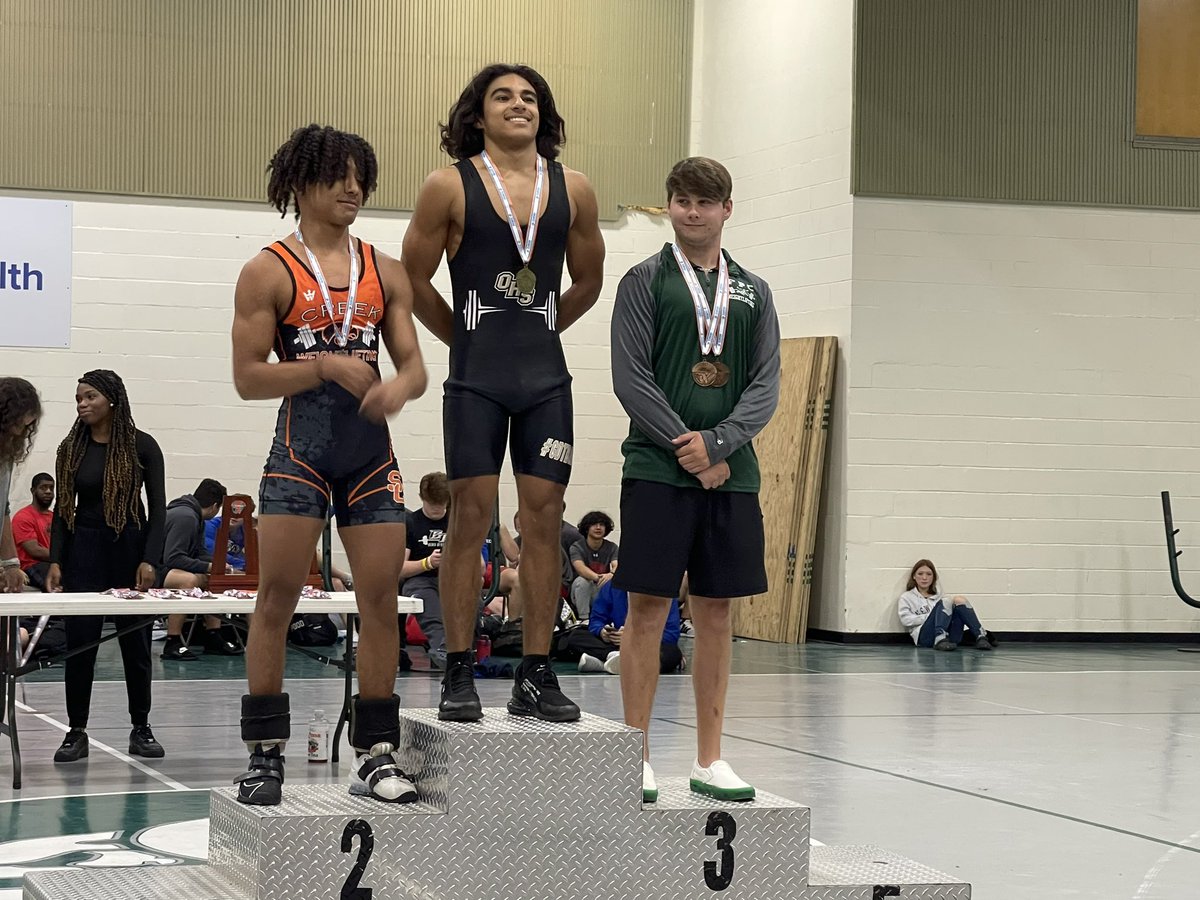 Oakleaf Boy’s Weightlifting tweet media