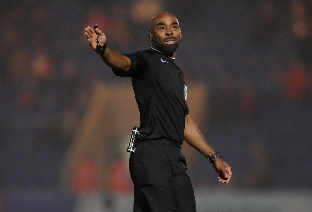 mansfieldtownfc's tweet photo. MAN IN THE MIDDLE

🟨🟥 The referee for tomorrow's game is Sam Allison. 

Mr. Allison will be assisted by Lewis Raper, Matthew Sowerby and fourth official, Jamie O’Connor.

#Stags 🟡🔵 https://t.co/ScFuaOozE7