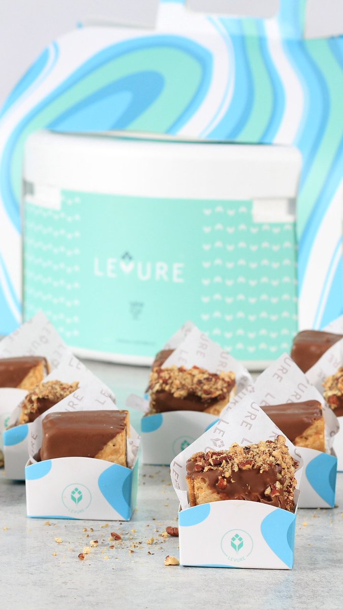 Levure_ksa's tweet photo. اليوم الخميس ويبيلها Brownie glaće من #لوفير شيء لذييذ و باررد يسرسح على قلوبكم بعد الإفطار 😎😍🧊
#رمضان #levure https://t.co/xVdB4z3iF1