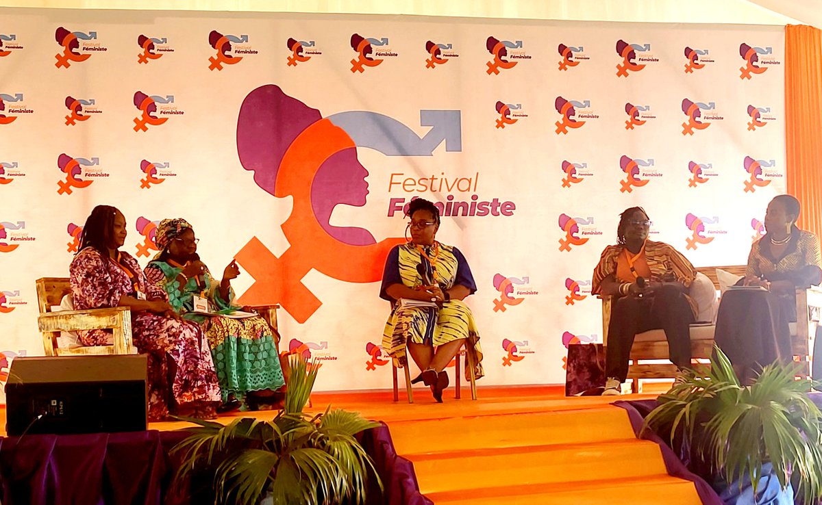 donareine's tweet photo. #FestivalFéministe | Riches discussions sur:
✅️Les hommes &amp; #WomensRights : sentiments d’appropriation ou de rejet ?
✅️Identité féministe &amp; éthique individuelle au #BurkinaFaso
✅️Autonomie corporelle : Mon corps m’appartient, entre polémique &amp; Tolérance
#FéministesEnAction https://t.co/wx8VU00tqK