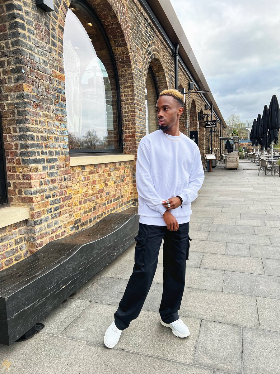 wyclef_kay's tweet photo. Good for her soul 🤍
Pretty for his eyes🖤
 
FULL FIT FROM @boohooMAN @boohooUSA @boohoo_cshelp @boohoo 

#miasanmia https://t.co/EWz37AEU4k