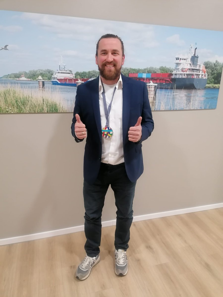 Jörg "Tomate" Tomaschewski von den Deafboys wurde in Neumünster zum Sportler des Jahres 2022 gekürt! Herzlichen Glückwunsch! #Handball #Neumünster #Deafboys #Gehörlosensport