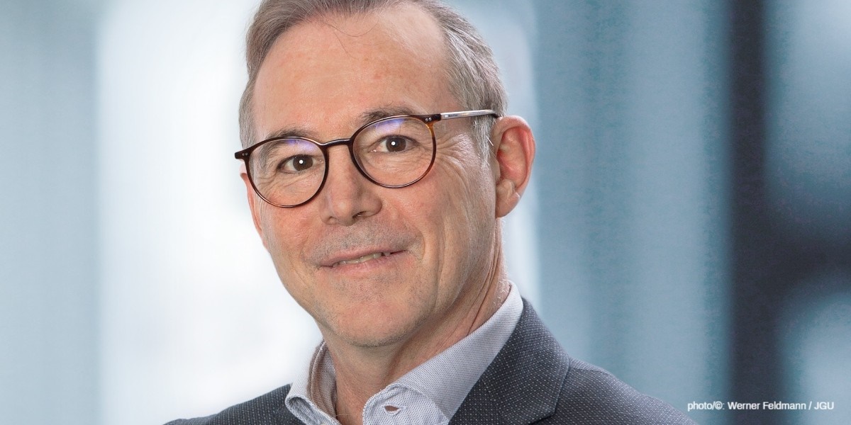 uni_mainz_eng's tweet image. ERC Advanced Grant for Matthias Neubert of the #ClusterOfExcellencePRISMA+ for research in Theoretical #ElementaryParticlePhysics: @ERC_Research funding worth €2.5 mio. for proposed EFT4jets project  press.uni-mainz.de/erc-advanced-g…

#NewPhysics #ERCAdG @CERN #LargeHadronCollider #LHC