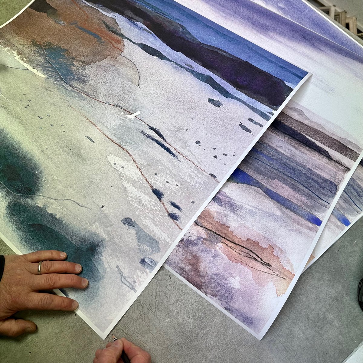 TheEnglishArtCo's tweet photo. ART ROUNDHAY PARK // BESPOKE

David Lyon Art, currently signing MASSIVE limited edition prints. Looking forward to seeing these framed 💙

Landscape + Memory 2 and Landscape + Memory Blue Water

https://t.co/S7WlyAa2yp 

We’re open 10am - 4pm daily

#ArtRoundhayPark #RoundhayPark https://t.co/oR5DcCWxLD