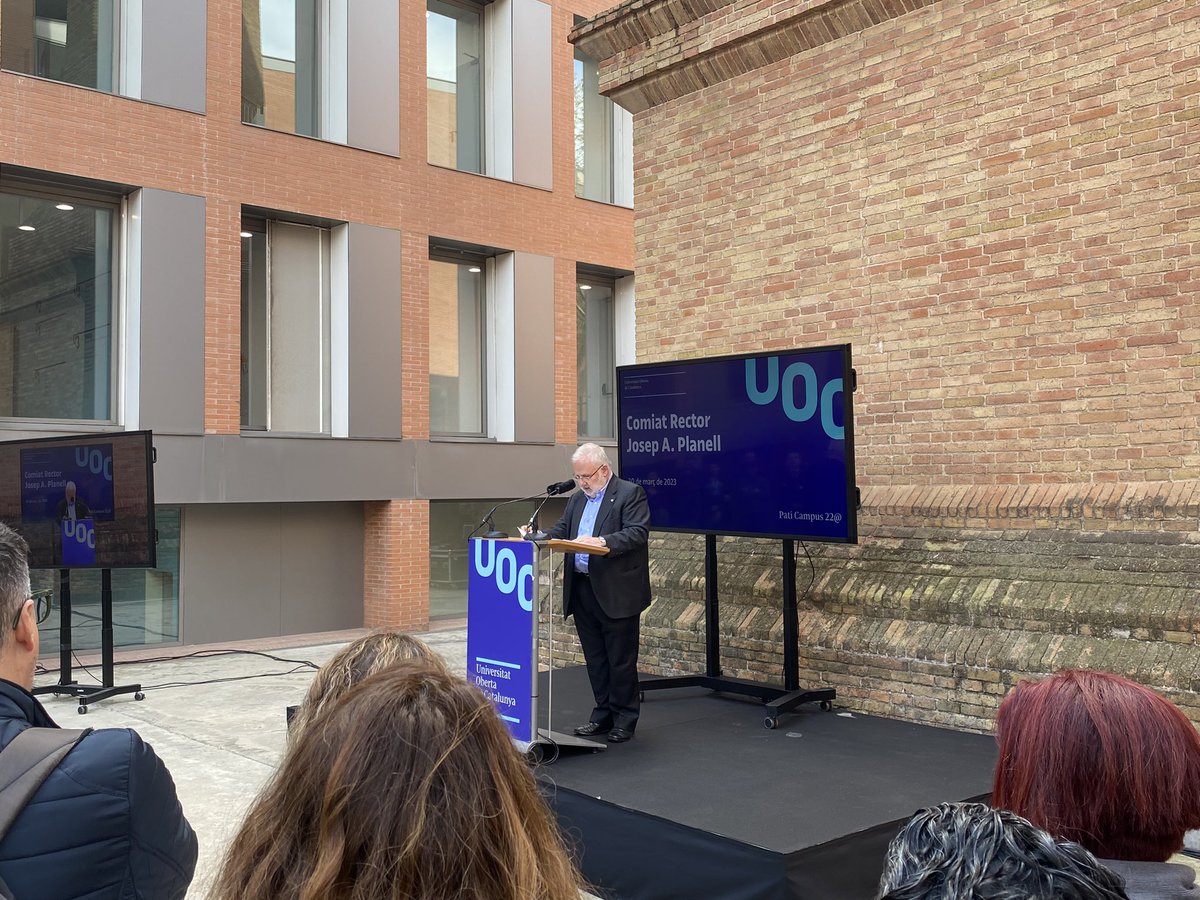 jmorego's tweet photo. Acte de comiat al #RectorUOC Josep A. Planell amb l’equip propi de la @UOCuniversitat https://t.co/ZT06IID0xx