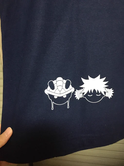 Tシャツ背面には王ムギを入れましてよ! 