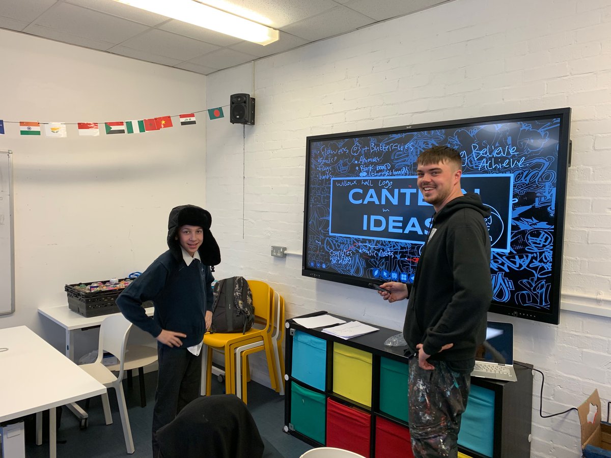learnloungewhs's tweet photo. Willows students designing our new canteen art with #localgraffitiartists and looking incredibly cool while they work! #willowshigh #studentledprojects https://t.co/SoLcivQoHN