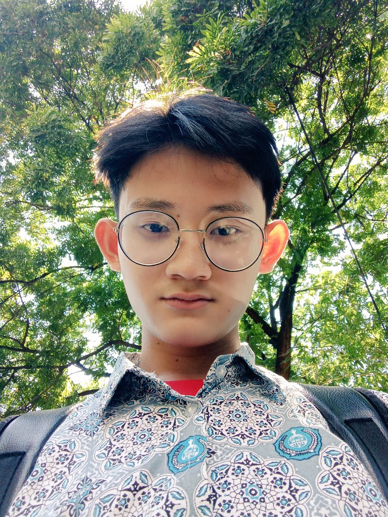 prince_L8's tweet photo. say hi https://t.co/f6vTm6OBnd