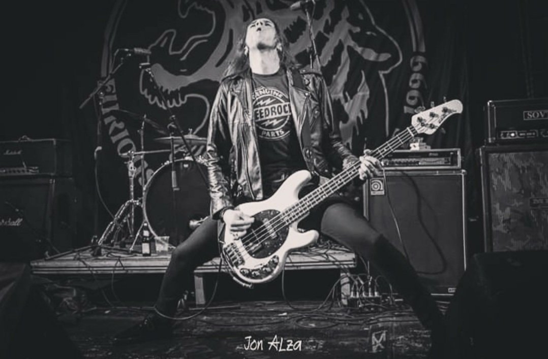 InSomniFestival's tweet photo. 20è ANIVERSARI de l'IN-SOMNI ab
💥#TheCapaces + @TheFox196 + #TheJodes a @MojoClub (al Port Esportiu) #Tarragona #Punkrock
@diaridtarragona @tarragonaradio @TGNdigital @TGNcultura @TGNturisme @diarimes @RadioTarragona @TGNturisme @RadioTarrega
(foto @mikelsolitario) https://t.co/spywMAdpdR