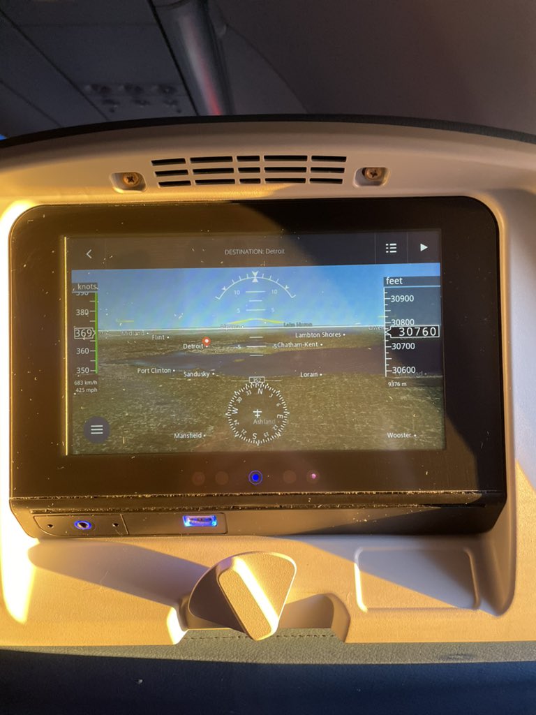 crushed88's tweet photo. @Delta loving these new in flight screens! https://t.co/ySA2B6IBnU