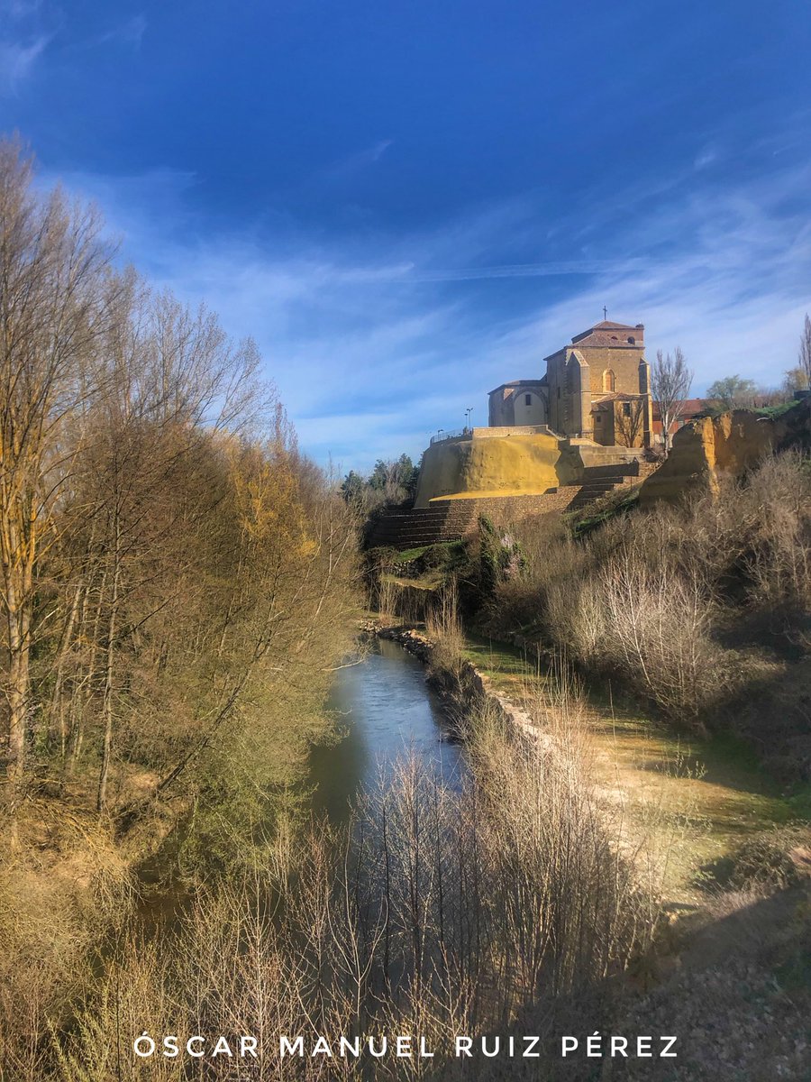 Carrión del Condes, #Palencia. Que belleza. 

#arte #historia #medieval #patrimonicultural