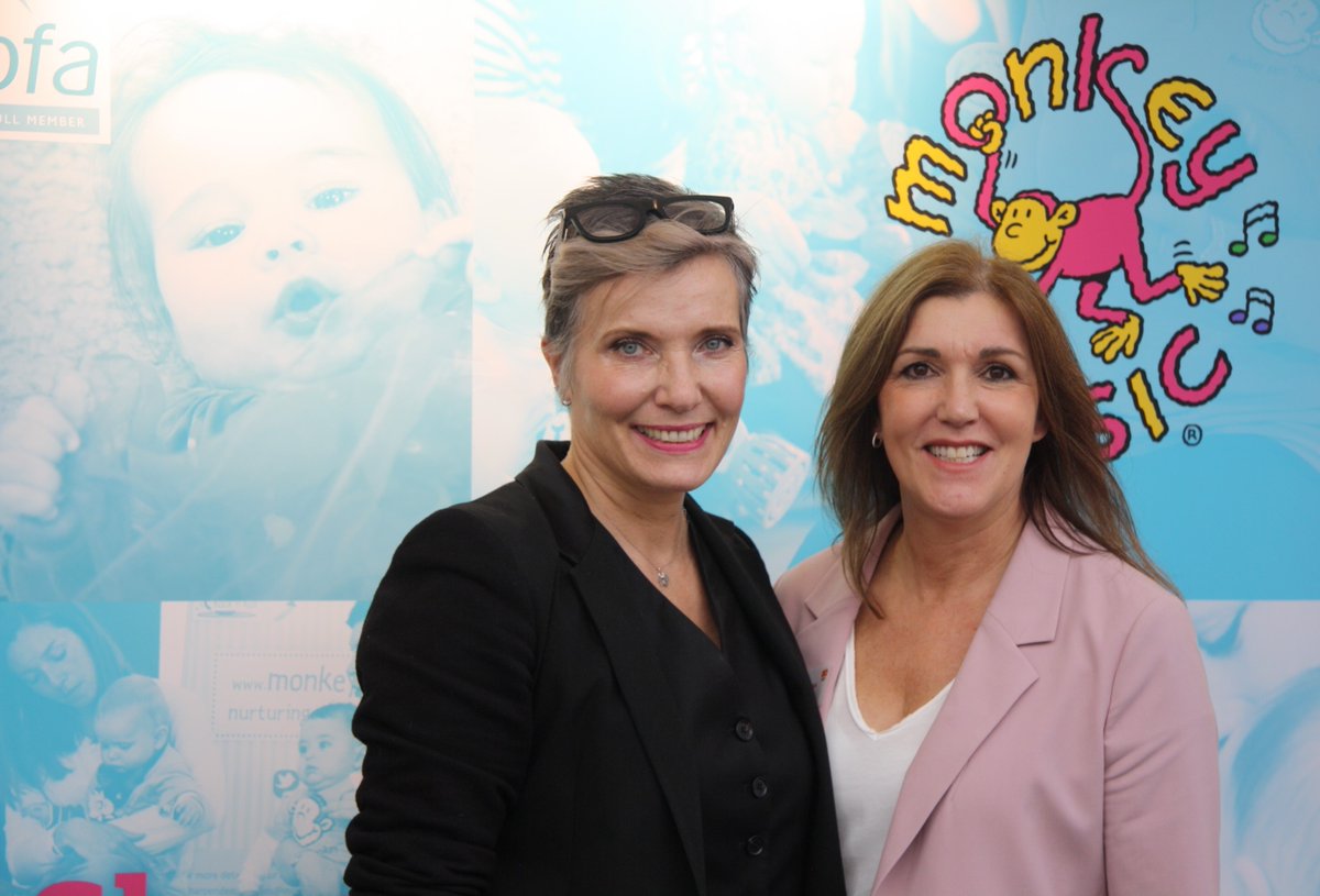 Professor Tanya Bryon, a Chartered Clinical Psychologist specialising in working with children &amp; adolescents, joined us to confirm the scientific benefits of music for young children.
#MonkeyMusicUK #MonkeyMusicFranchise #JoinTheFamily #NewCareer
bit.ly/MMFranchiseFilm