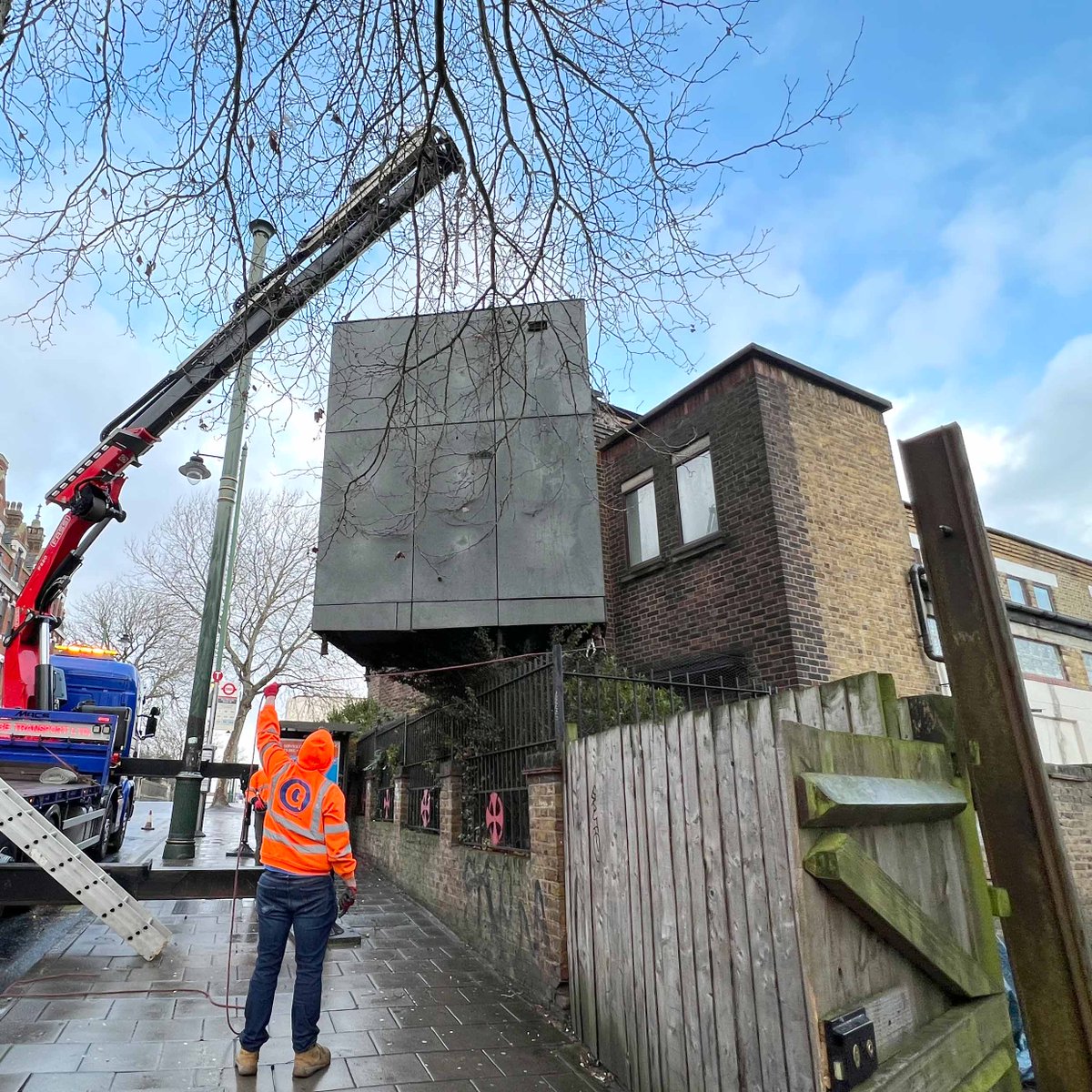 Sleeping Pod - Zean Macfarlane

More information - zeanmacfarlane.com

#sketch #architecture #architecturedrawing
#microhouse #microhome #carryhome #architect #art #sketching #building #affordablearchitecture
#affordablehousing