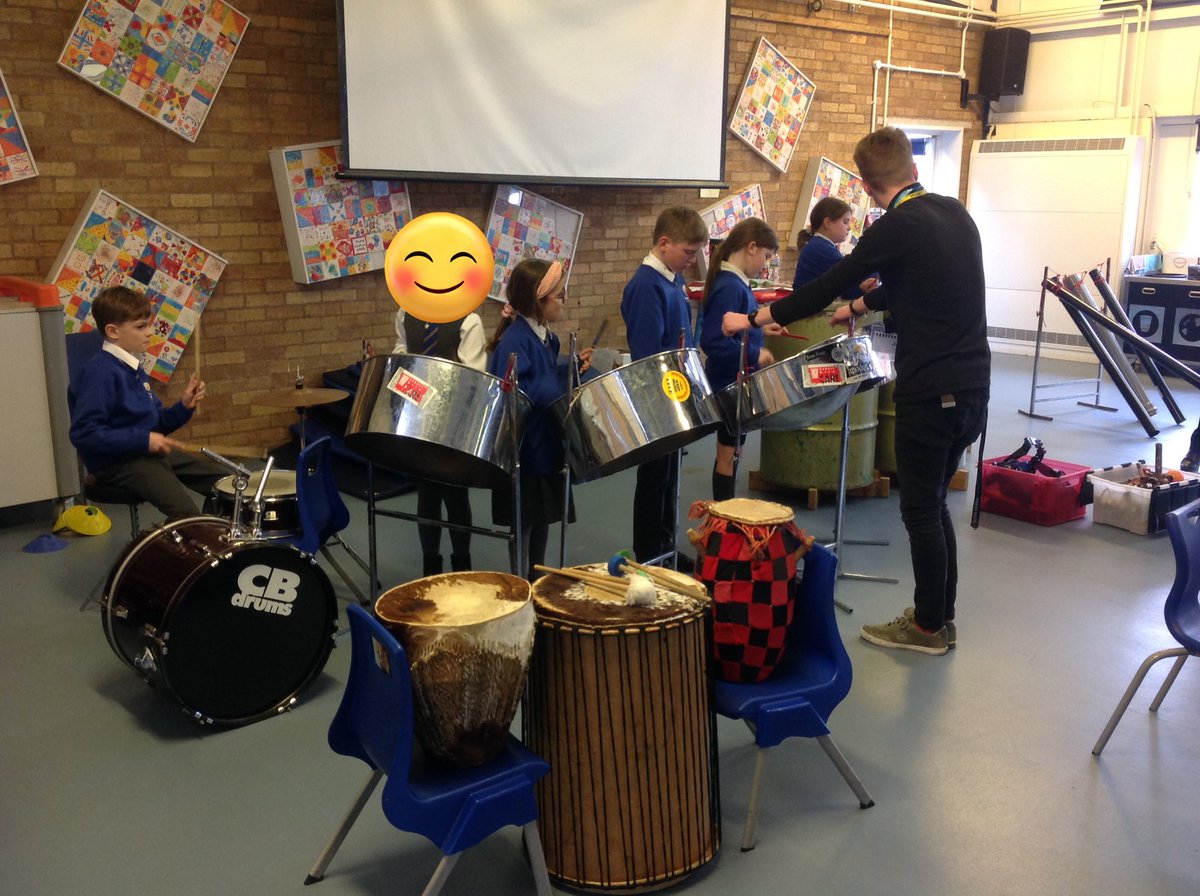 SomersPark5CM's tweet photo. Yesterday, some year 4's and year 5's performed brilliantly in front of an audience using various instruments. It was lovely to see them play with such confidence and enthusiasm! #severnarts https://t.co/1W42613ot4